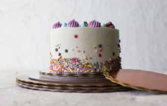 10" Gold Scallop Heavy 0.080 G - 200 Pieces